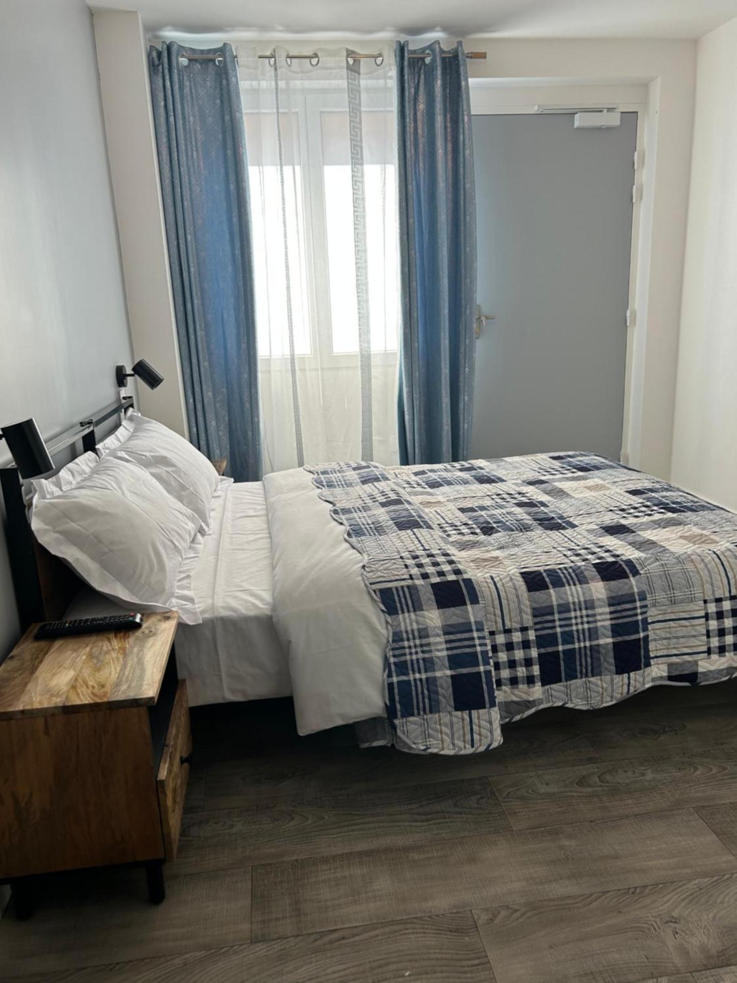 Hotel Saint - Charles 랑부예 외부 사진