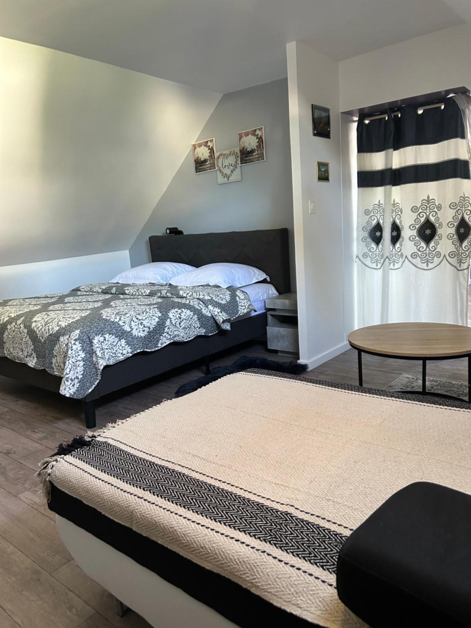 Hotel Saint - Charles 랑부예 외부 사진